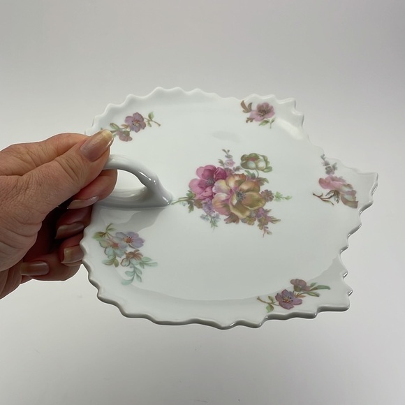 Limoges France Fruit Dish Handled Leaf Shaped - Picture 6 of 7